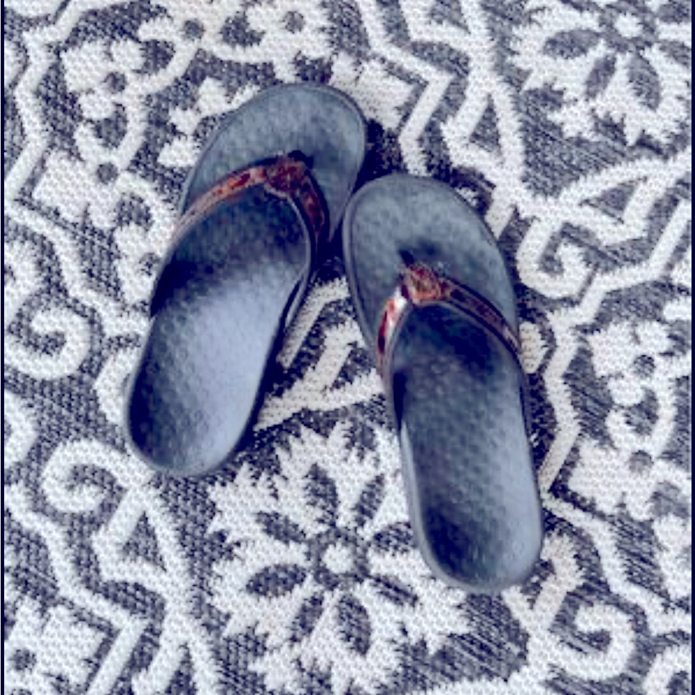 Vionic tortoise sandals